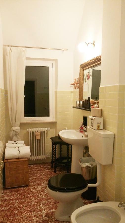 לינה וארוחת בוקר אסקולי פיצ'נו A Casa Di Lola מראה חיצוני תמונה